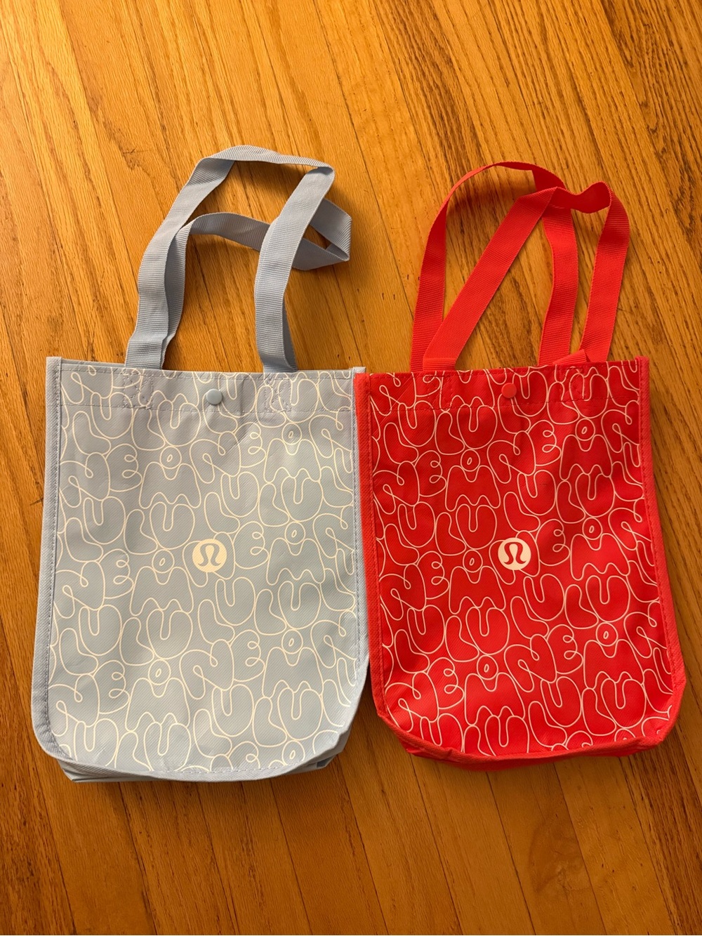 Lululemon Reusable Small Bag (2)